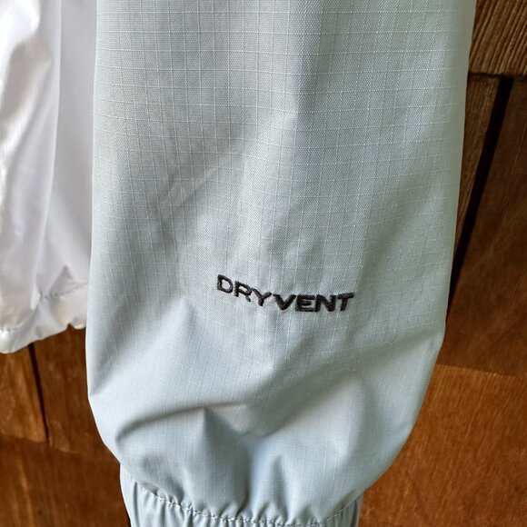 Like New The North Face Waterproof HyVent Hooded Hiking Jacket - Women's X-Large - Picture 5 of 14